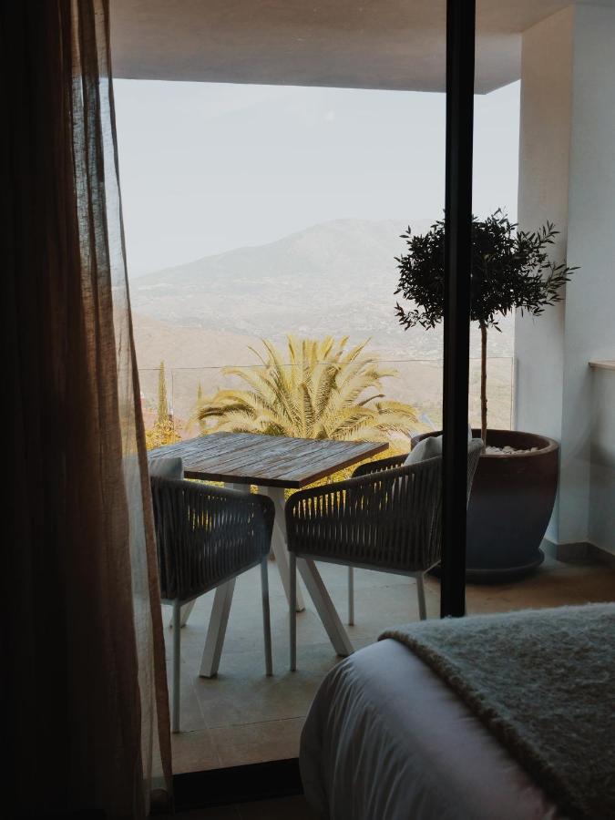 Ojén Surya Guest House מראה חיצוני תמונה